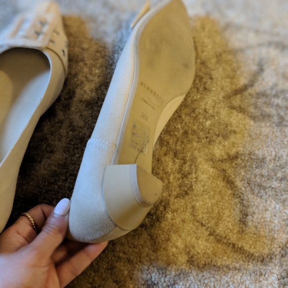 Burberry Shoes - Picture 3 of 4
